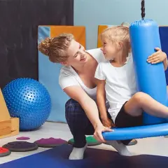 Integracja sensoryczna w domu: skuteczne sposoby na rozwój dziecka