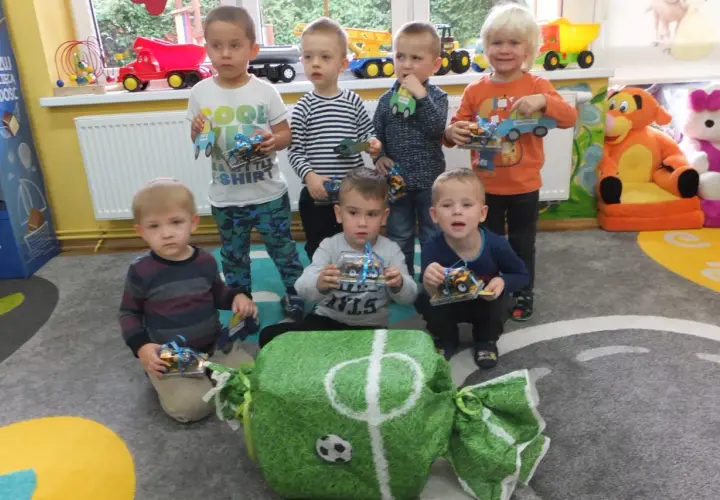 Pomysły na dzień chłopaka w przedszkolu, które zachwycą dzieci