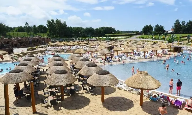 Wakacje z dzieckiem gdzie - najlepsze miejsca na rodzinny wypoczynek
